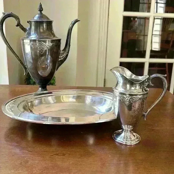 3 Piece Wm Rogers & Son Guild-Cadence Coffee Pot, Bowl, Creamer Silverplate - Picture 8 of 8